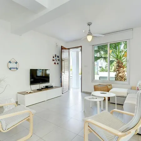 Вилла Island Villas Cyprus - 018 - Just In 10 Minutes' Walk Away From The Beach Паралимни
