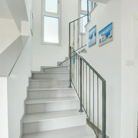 Island Villas Cyprus - 018 - Just In 10 Minutes' Walk Away From The Beach Вилла Паралимни