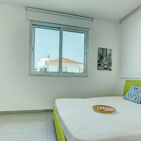 Island Villas Cyprus - 018 - Just In 10 Minutes' Walk Away From The Beach باراليمني