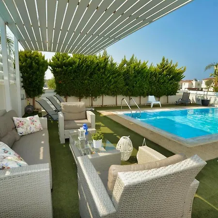 Island Villas Cyprus - 018 - Just In 10 Minutes' Walk Away From The Beach Paralimni